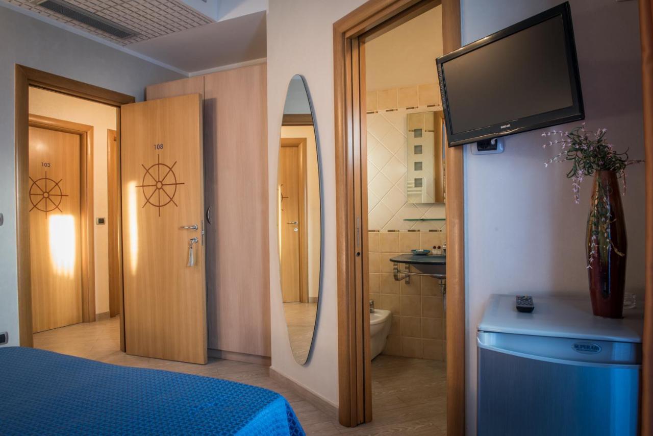 Hotel Mirage Torre Santa Sabina Δωμάτιο φωτογραφία