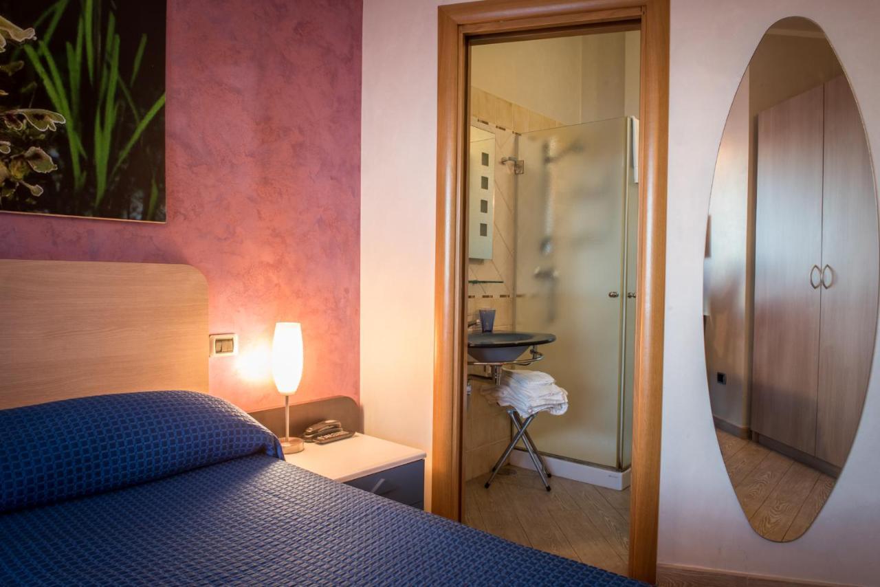 Hotel Mirage Torre Santa Sabina Δωμάτιο φωτογραφία