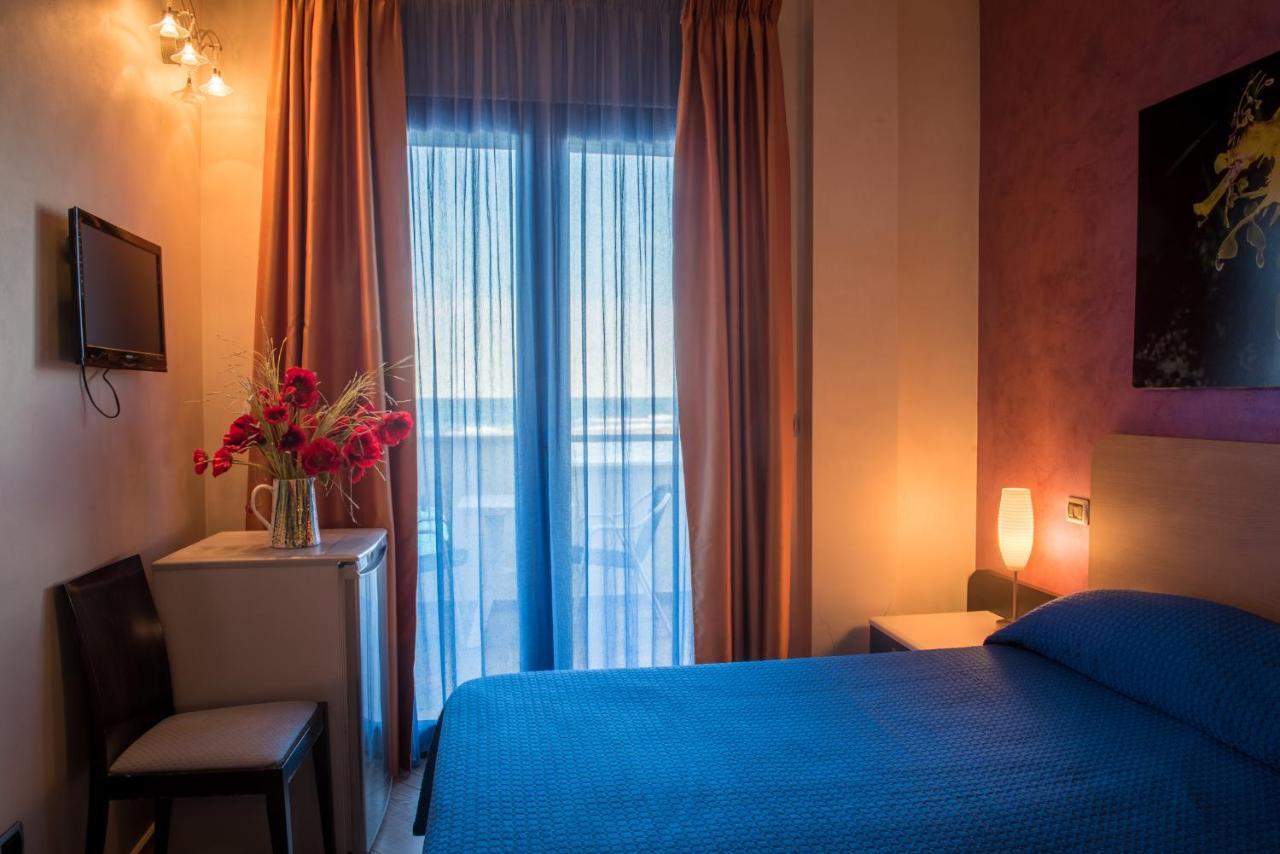 Hotel Mirage Torre Santa Sabina Δωμάτιο φωτογραφία
